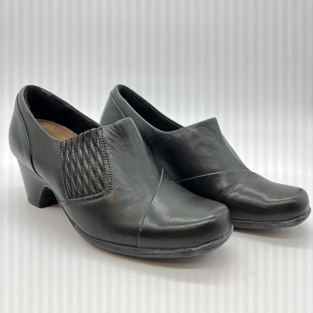 Clarks Artisan Sugar Maple Shootie‎ Pumps Womens Size 6M Black Leather 2" Heels